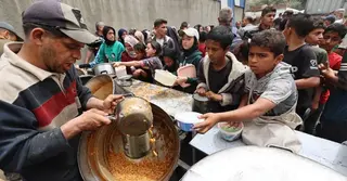 খাবার তৈরির মিথ্যা অভিনয়ে ক্লান্ত হাজারো মা